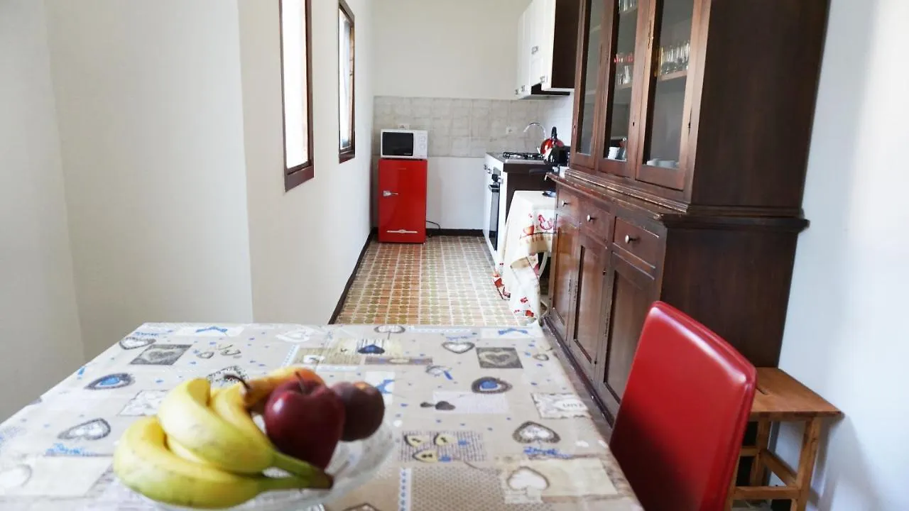 La Corte Di Santa Croce Bosa Bed & Breakfast
